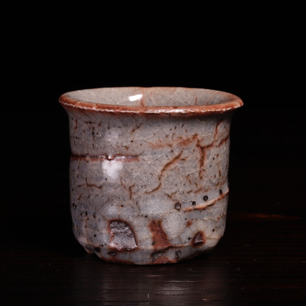 志野　ぐい呑　☆若尾利貞作 鼡志野ぐい呑 by 若尾利貞 | TSUNAGU