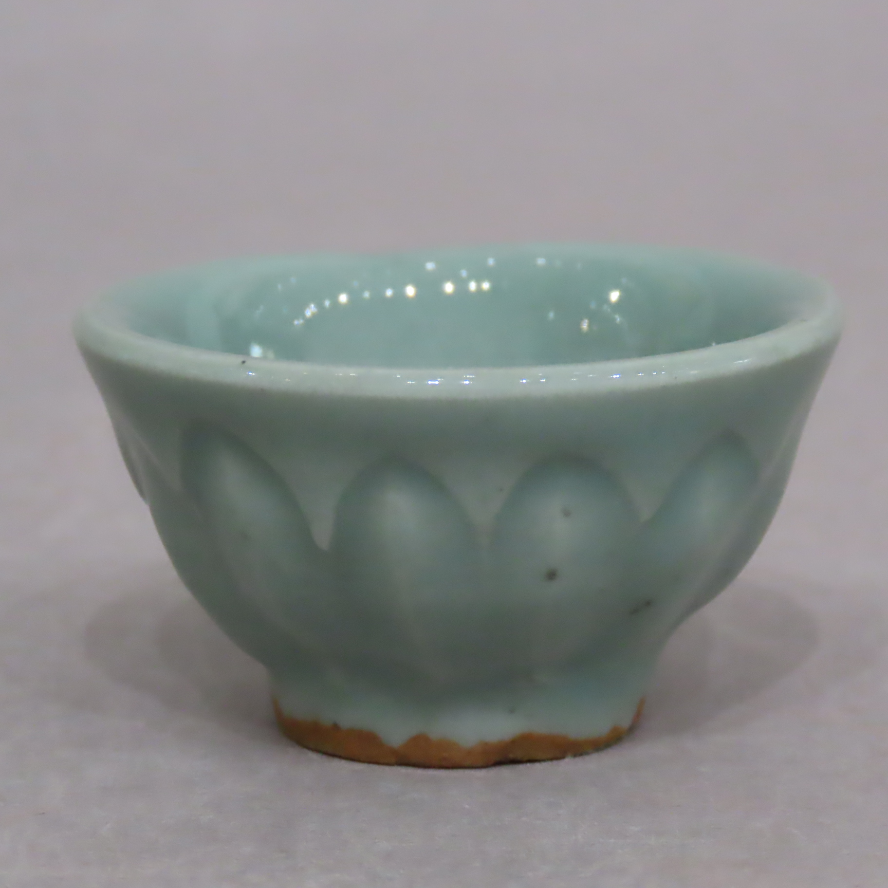青磁盃（鐘渓窯） by Kanjiro Kawai | TSUNAGU