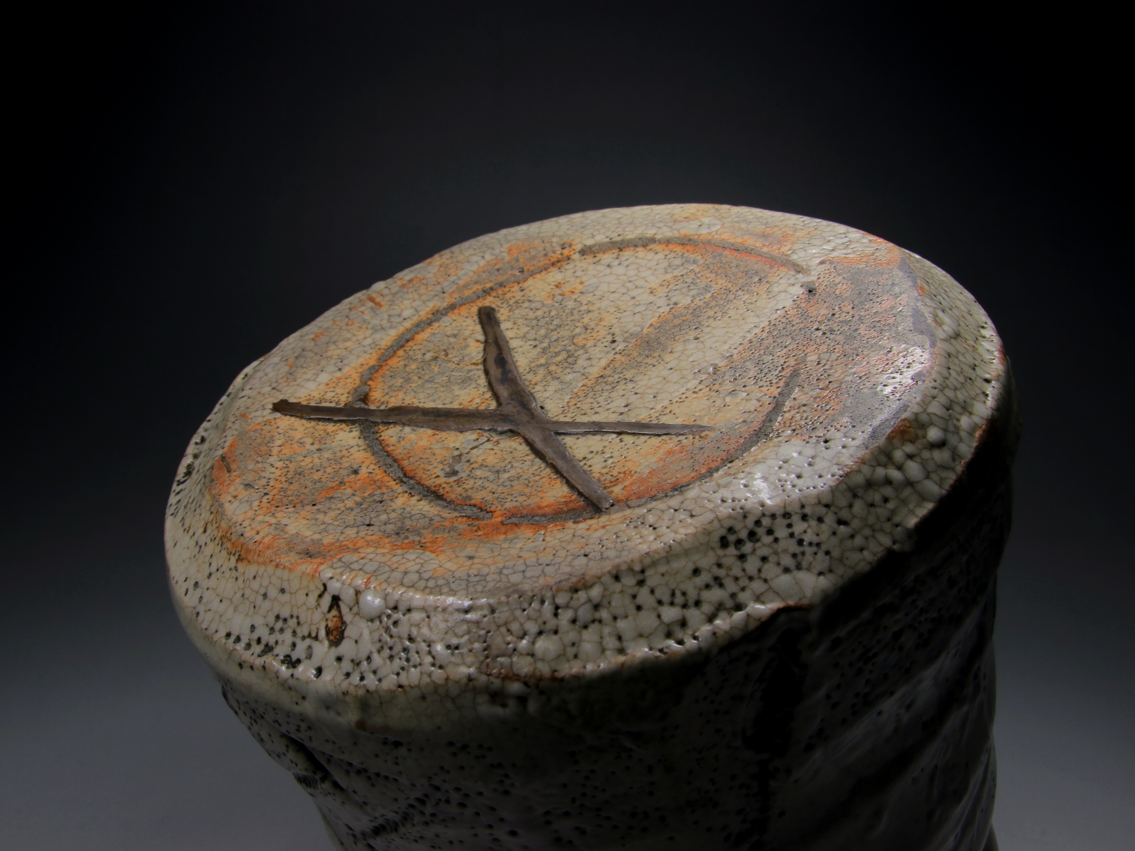 絵志野水指「三ツ山」 | TSUNAGU