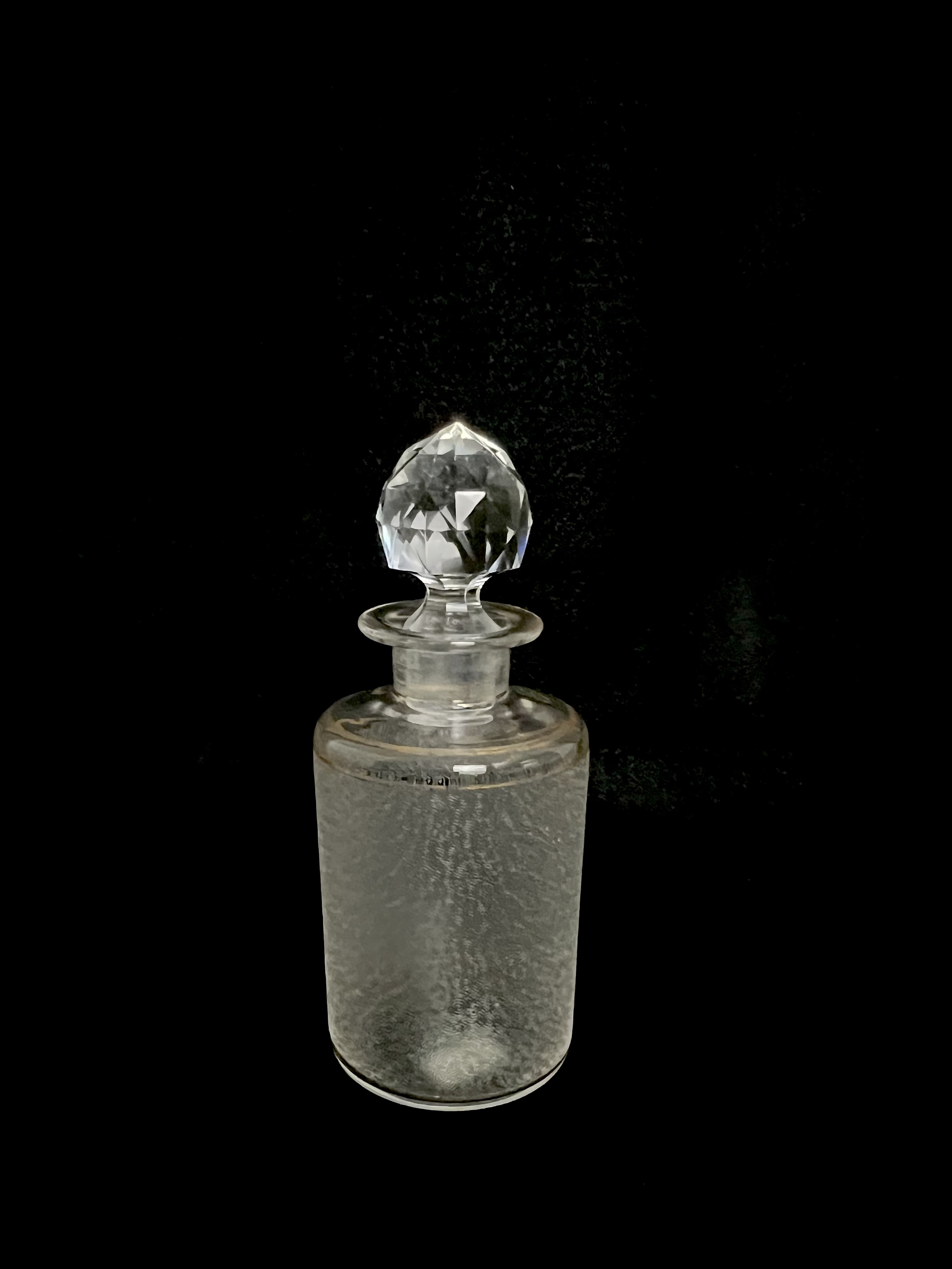 オールドバカラ金彩ウイスキーボトル | TSUNAGU東美｜東美ECモール